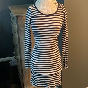 H&M Long Sleeved Mini Tshirt Dress